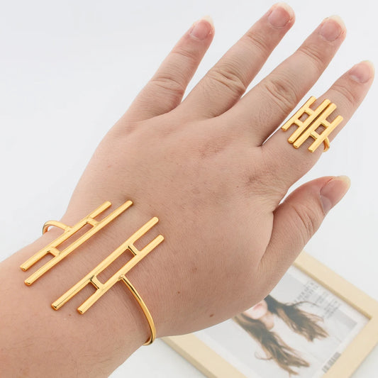 Women Fashion Jewelry Set Simple Design Stud Earrings and Bangle Ring Jewelry for Weddings Bride Hand Bangle and Earrings Set