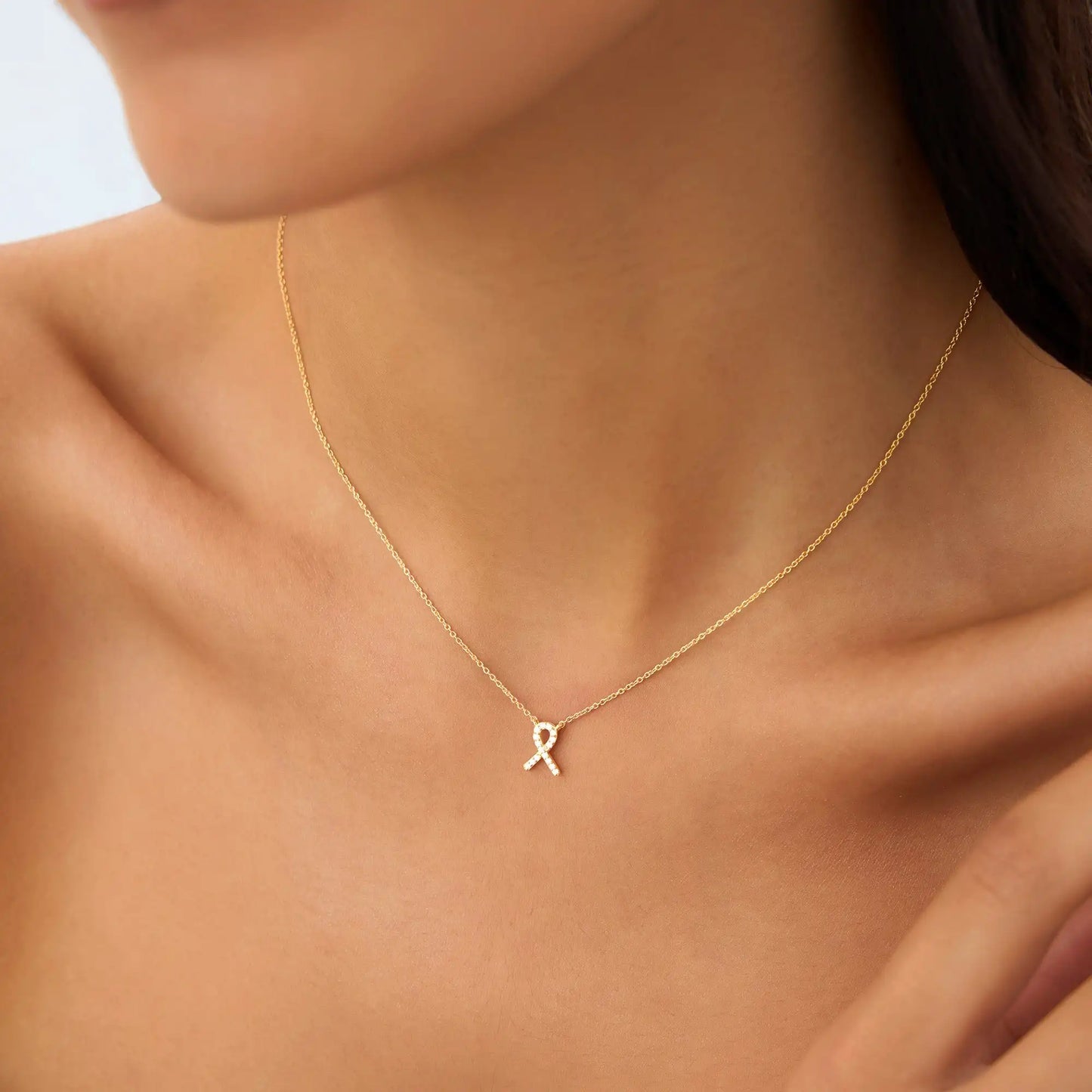 Custom High Quality 14K Solid Gold 0.08 Ctw Diamond Ribbon Pendant Necklace Trendy Designer Jewelry Ribbon Knot Pendant Necklace