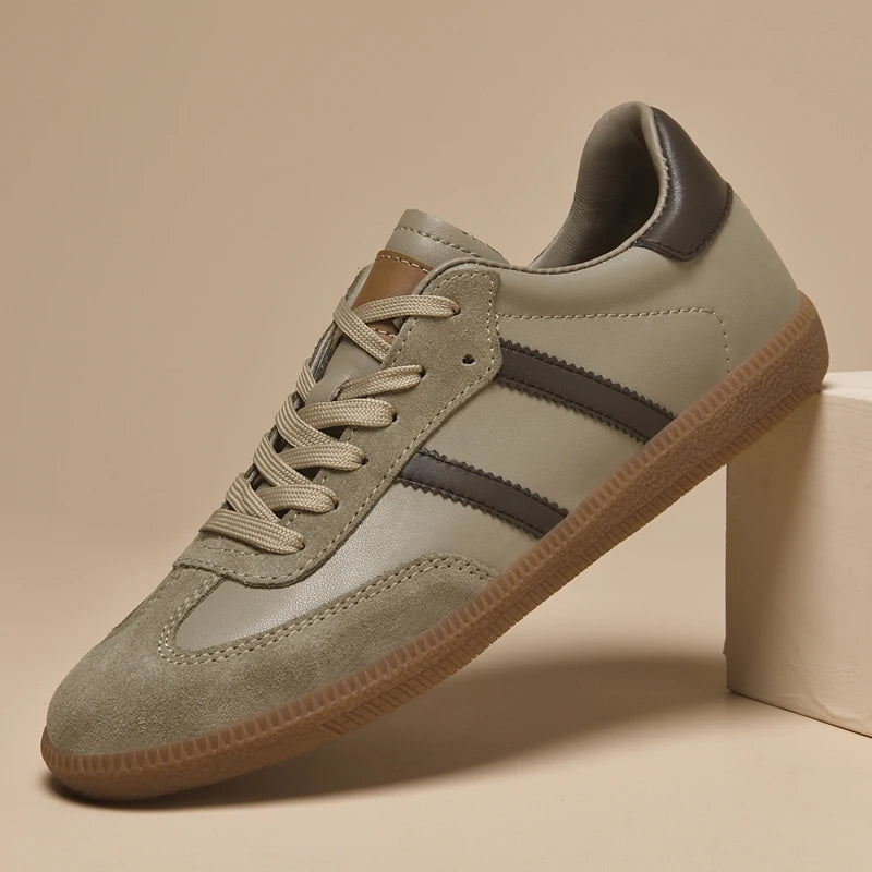 Men's Skateboarding Shoes Sneakers Skate Shoes Cow Genuine Leather Low-top Lace up Flats Retro Handmade Light Weight Breathable