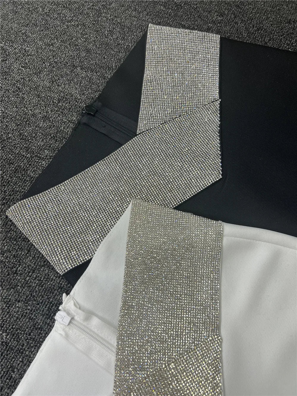 5 Colors Long Bandage Skirts Womens 2022 Luxury Diamonds Beading Waist Knee Length Elegant Formal Party Pencil Skirt Winter Wear