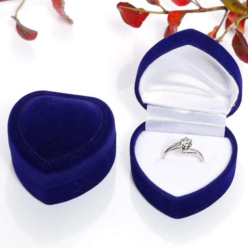 New Creative Heart Shaped Velvet Ring Box Jewelry Packaging Storage Box Propose Marriage Wedding Ring Organizer Display Case