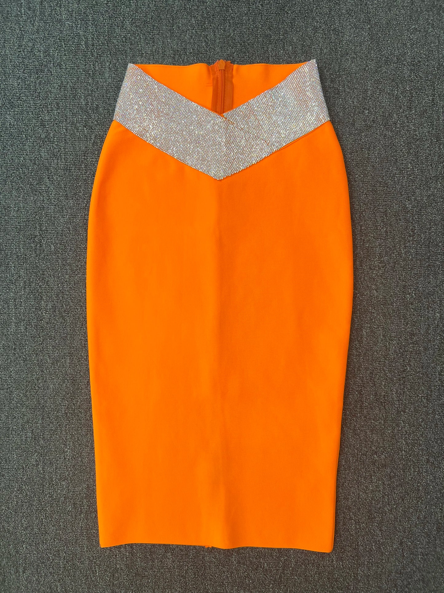 5 Colors Long Bandage Skirts Womens 2022 Luxury Diamonds Beading Waist Knee Length Elegant Formal Party Pencil Skirt Winter Wear