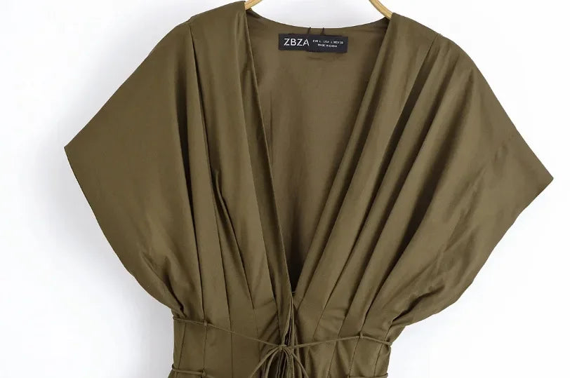 Slimming Casual Short Sleeve Pleated Shoulder Draped Dress Versatile Women's Fashion Design Knee-Length V-Neck Dress