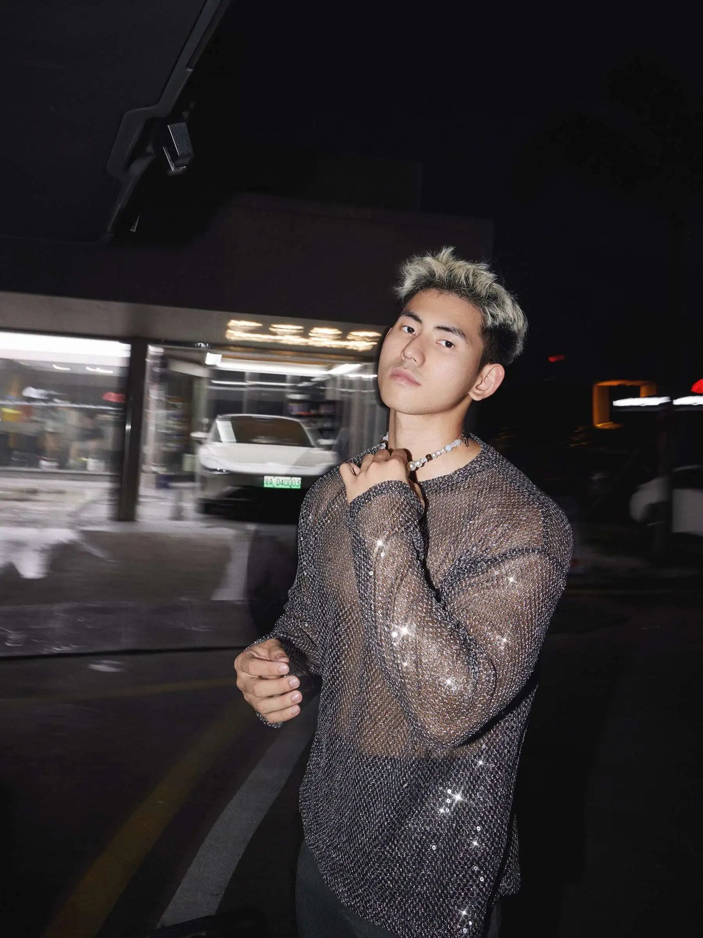 FEWQ Sequins Decoration Men's T-shirts Mesh Design Round Collar Tops Long Sleeved See-through Pullover Male Tees Niche 24K4819