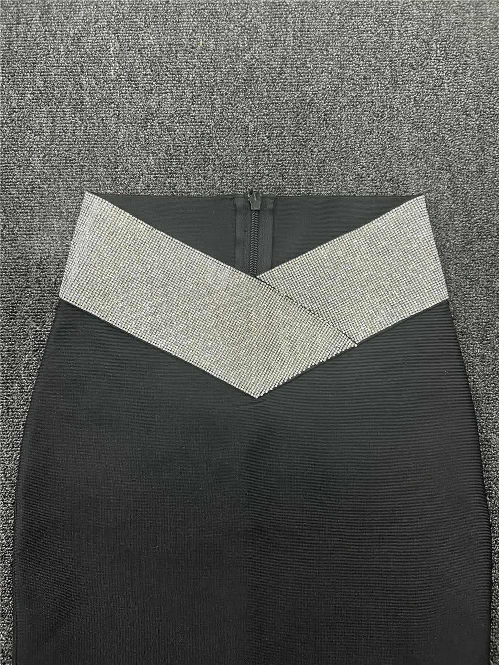 5 Colors Long Bandage Skirts Womens 2022 Luxury Diamonds Beading Waist Knee Length Elegant Formal Party Pencil Skirt Winter Wear