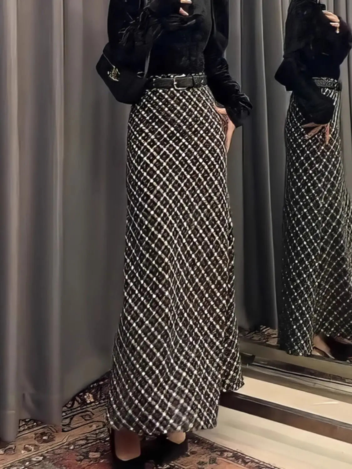 Fashion trend plaid thin high waist skirt women's 2025 autumn and winter new loose cover thin niche long skirt