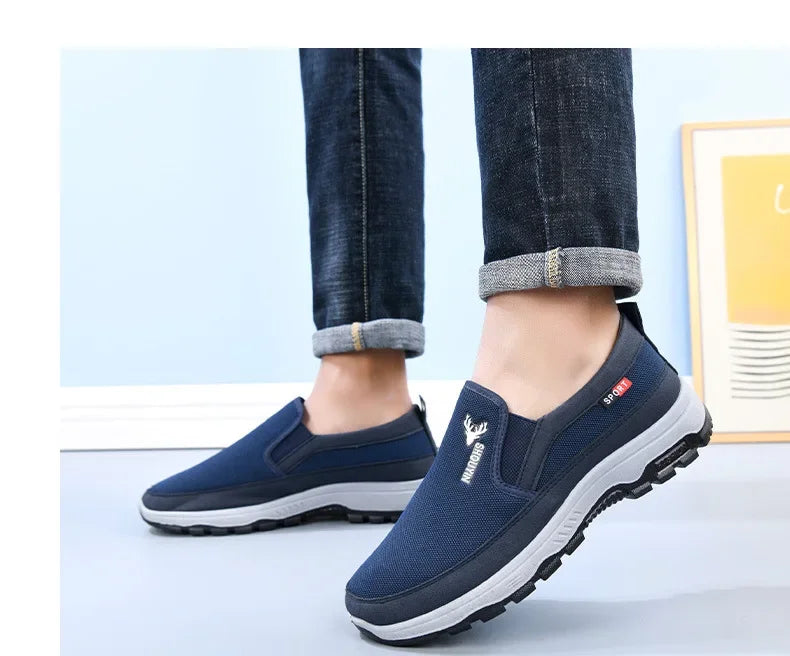 Beijing Men's Cloth Shoes Soft Bottom Breathable Anti-Slip Elderly Walking Shoes Slip-On round Toe Casual Rubber Soled Shoes