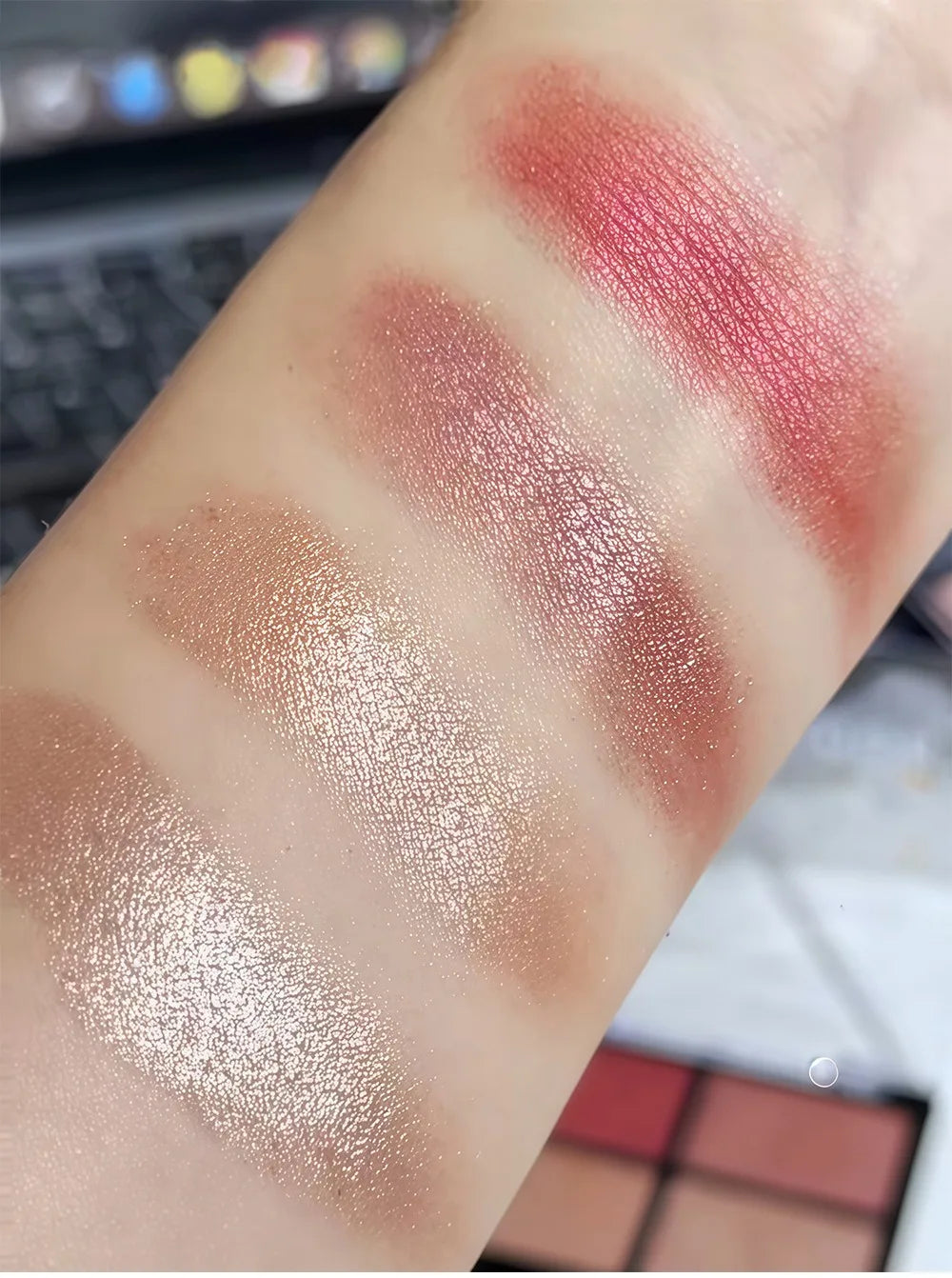 4-Color Smoky Gray Eye Shadow Palette Pearly Matte Earth Color Eyeshadow Pallete Shiny Sequins Eye Pigments Lasting Makeup