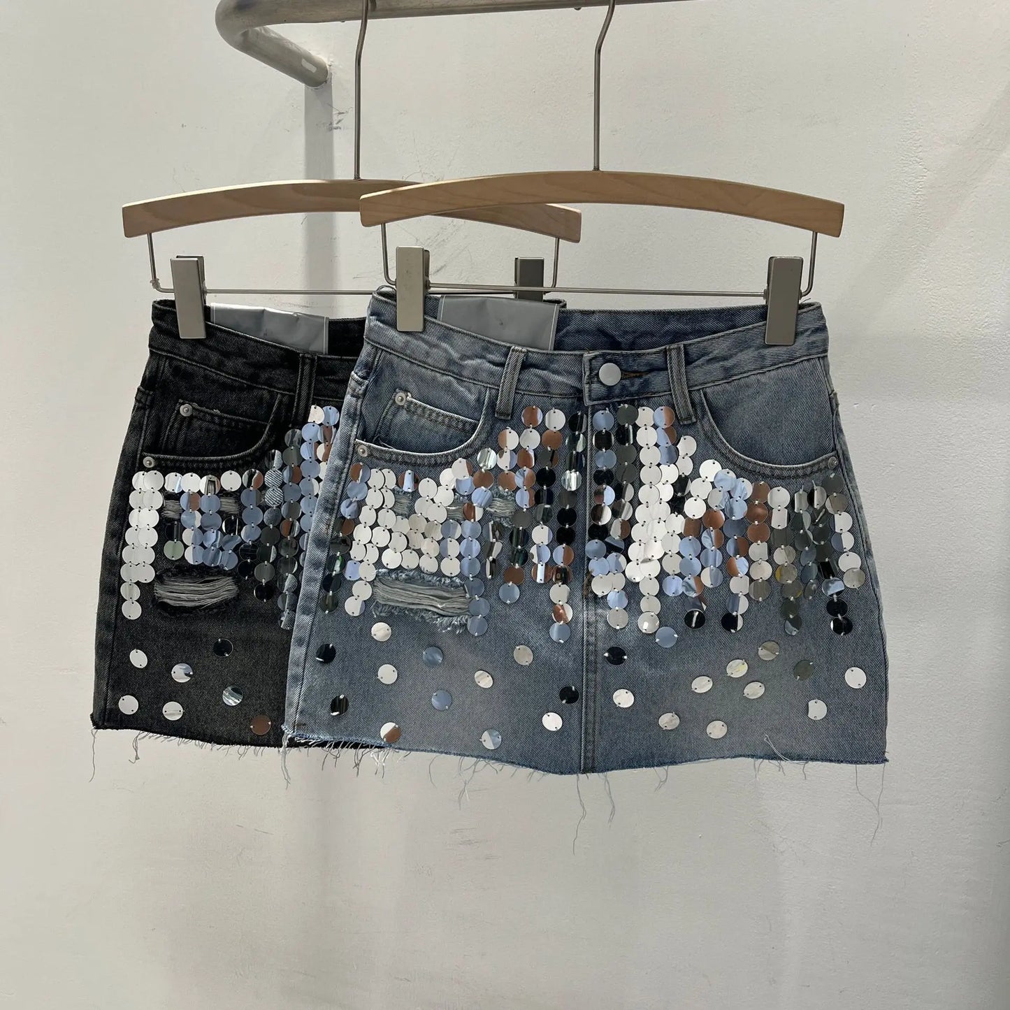 Black Skirt Korean Style Slimming Denim Skirt Women 2024 Summer New High Waist Fashionable Sequins Frayed A- Line Mini Skirts