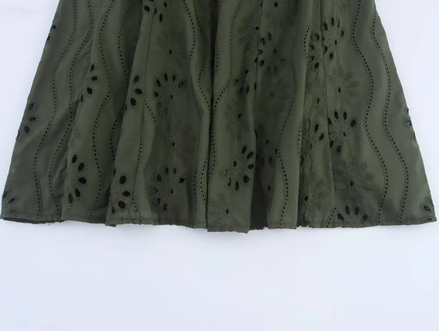 Women Embroidered Hollow A-line Dress Retro Lapel Backless Sleeveless High Waist Pleated Side Zipper Solid Color Midi Dress