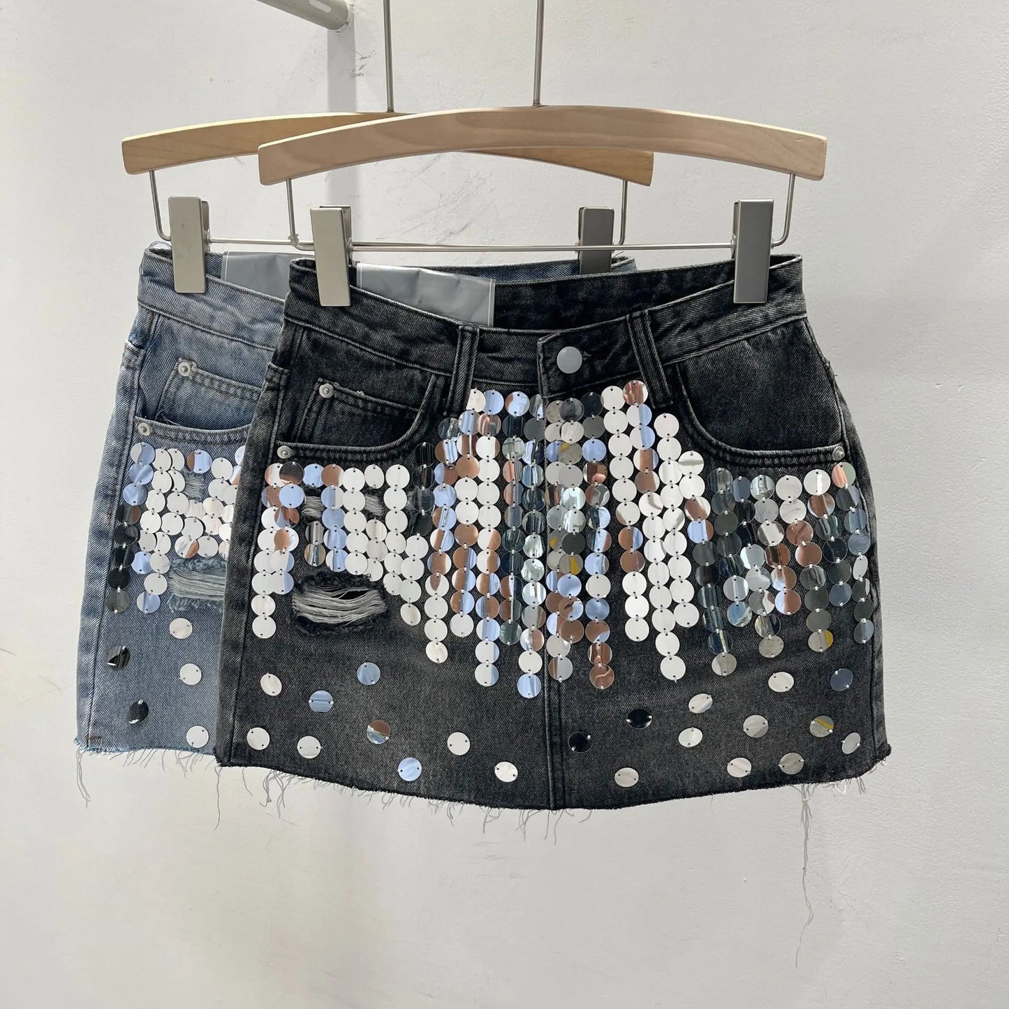 Black Skirt Korean Style Slimming Denim Skirt Women 2024 Summer New High Waist Fashionable Sequins Frayed A- Line Mini Skirts