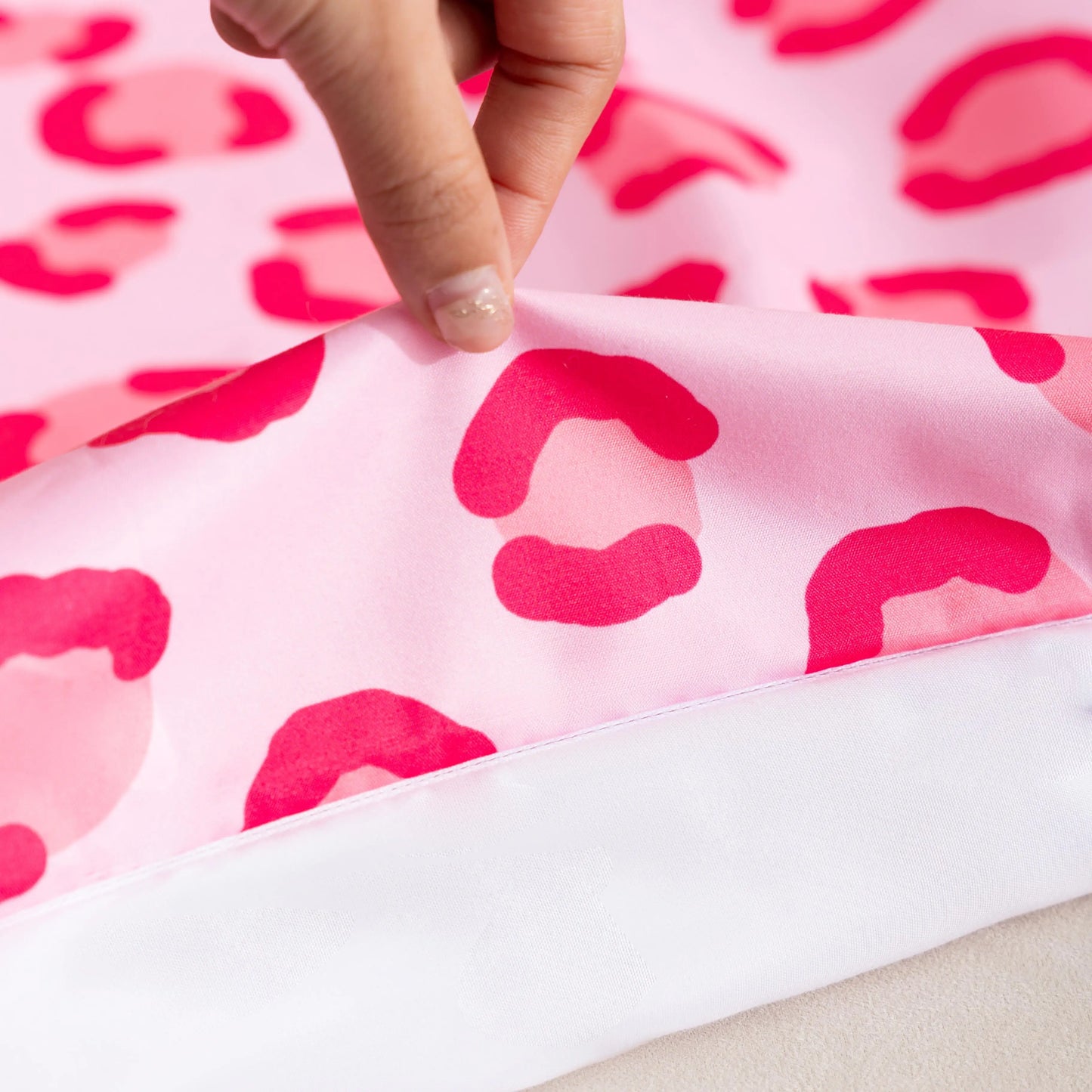 Red Christmas Pillow Cover Winter Snowflake Cushion Covers Spandex Machine Washable For Holiday Party Gift Giving