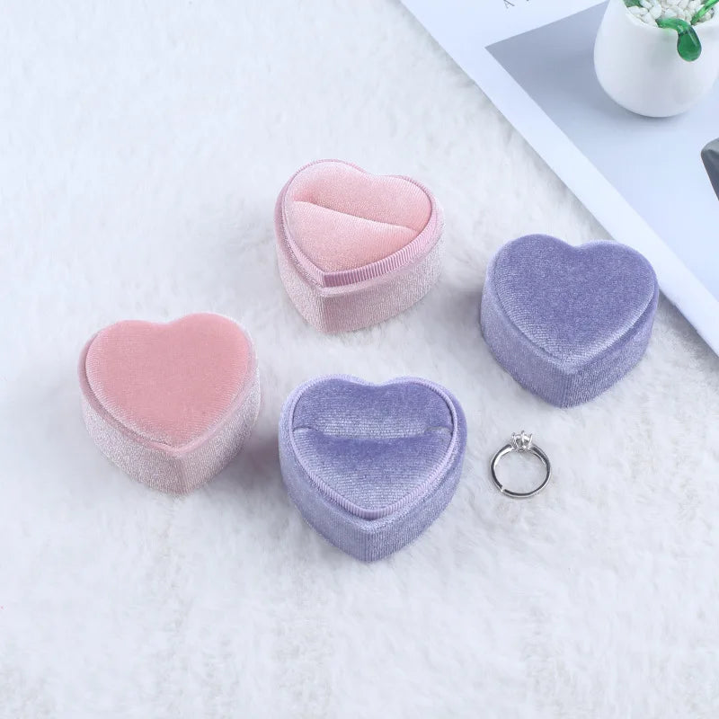 New Creative Heart Shaped Velvet Ring Box Jewelry Packaging Storage Box Propose Marriage Wedding Ring Organizer Display Case