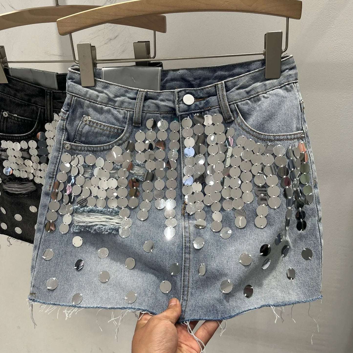 Black Skirt Korean Style Slimming Denim Skirt Women 2024 Summer New High Waist Fashionable Sequins Frayed A- Line Mini Skirts