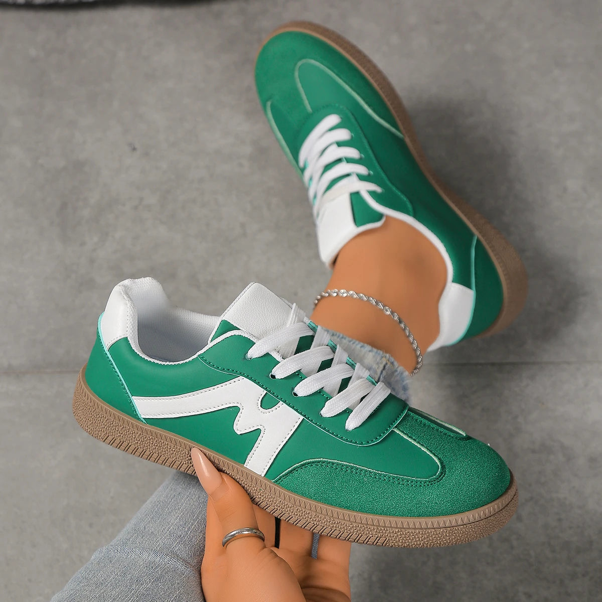 Lightweight Comfortable Sneakers for Women Fashion Striped Lace Up Sports Shoes Woman Casual Breathable Green Sneakers Plus Size