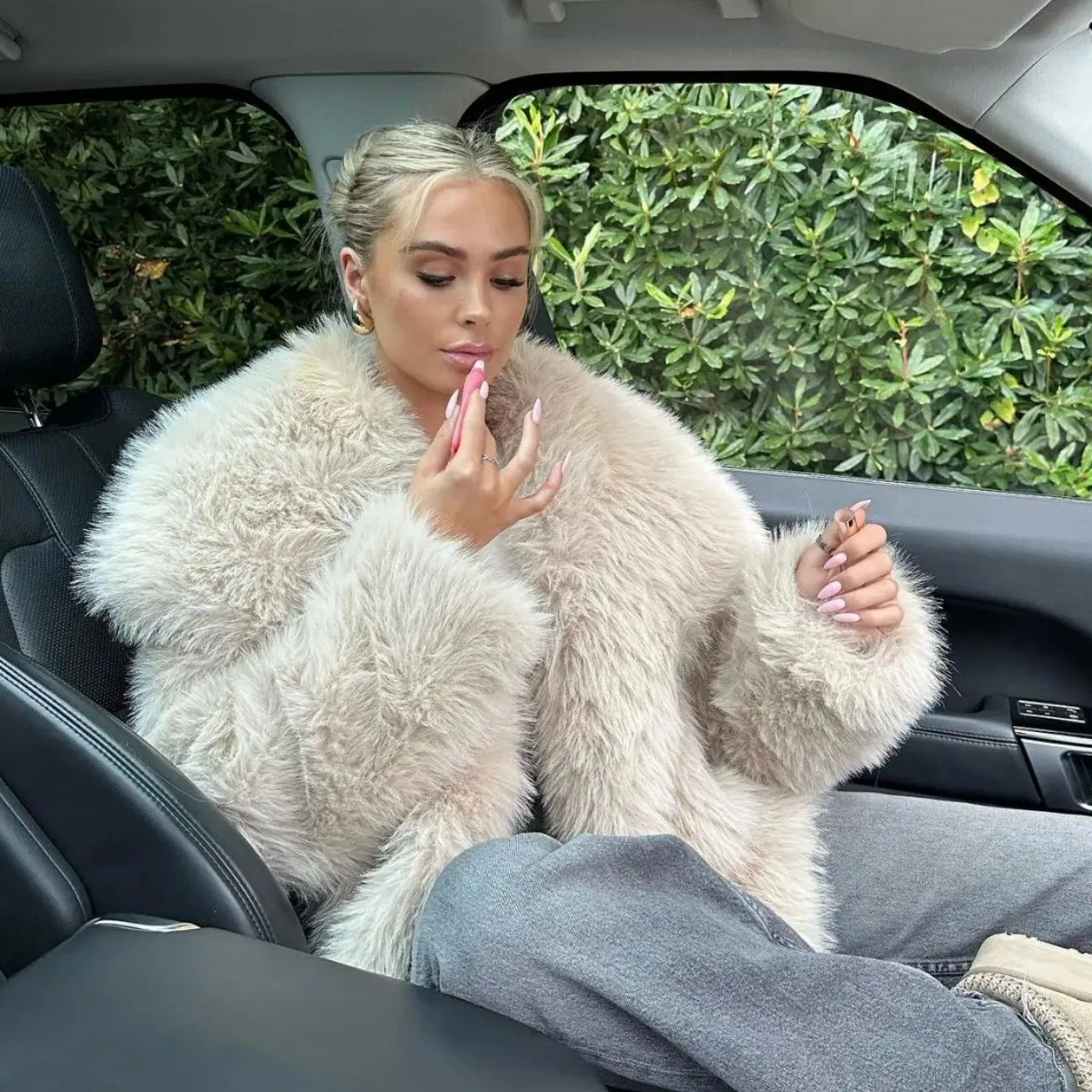 2025 Women Fashion Cropped Faux Fur Jacket Coat Long Sleeve Front Snap-button Female Outerwear Chic Lapel Collar Thick Coat