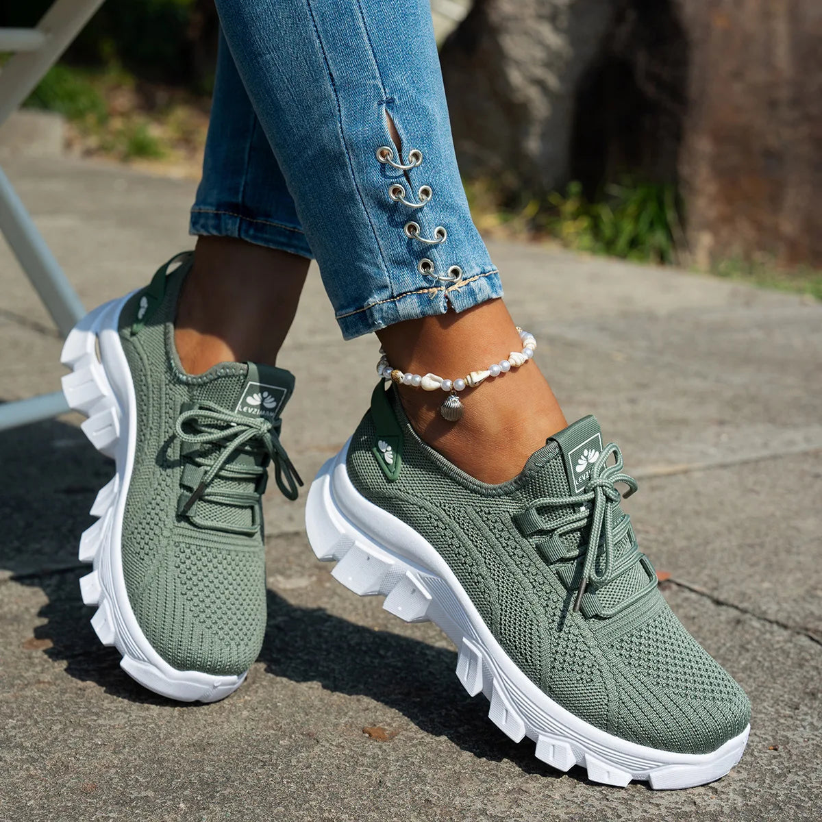 Women Shoes Mesh Casual Shoes Platform Soft Sole Tennis Shoes Knitted Shallow Vulcanized Shoe Lightweight Lace-up Women Sneakers