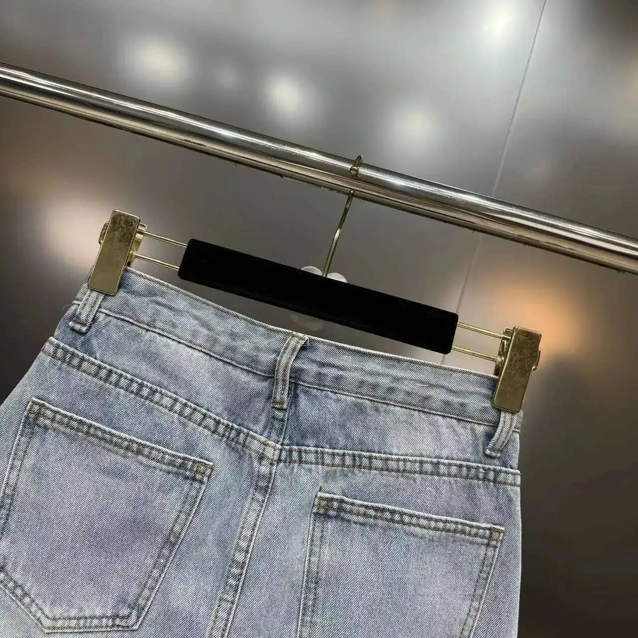 DEAT Sequins Decoration Denim Skirts For Women 2024 Summer New Items High Waist Wrap Hip Skirt Female Trendy Fashion 29L7154