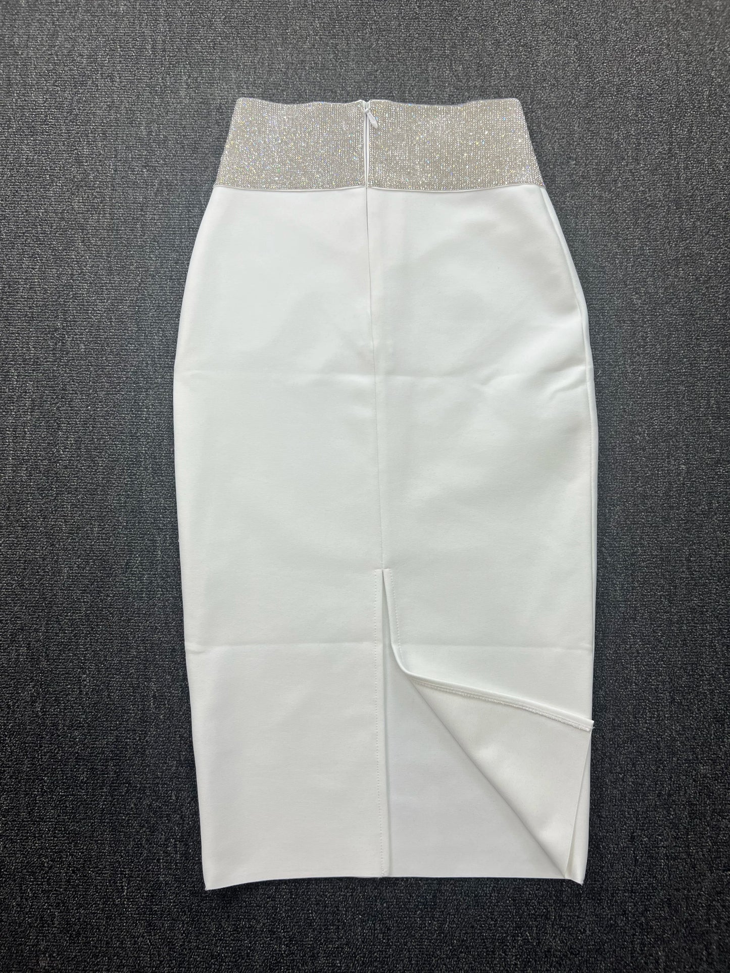 5 Colors Long Bandage Skirts Womens 2022 Luxury Diamonds Beading Waist Knee Length Elegant Formal Party Pencil Skirt Winter Wear