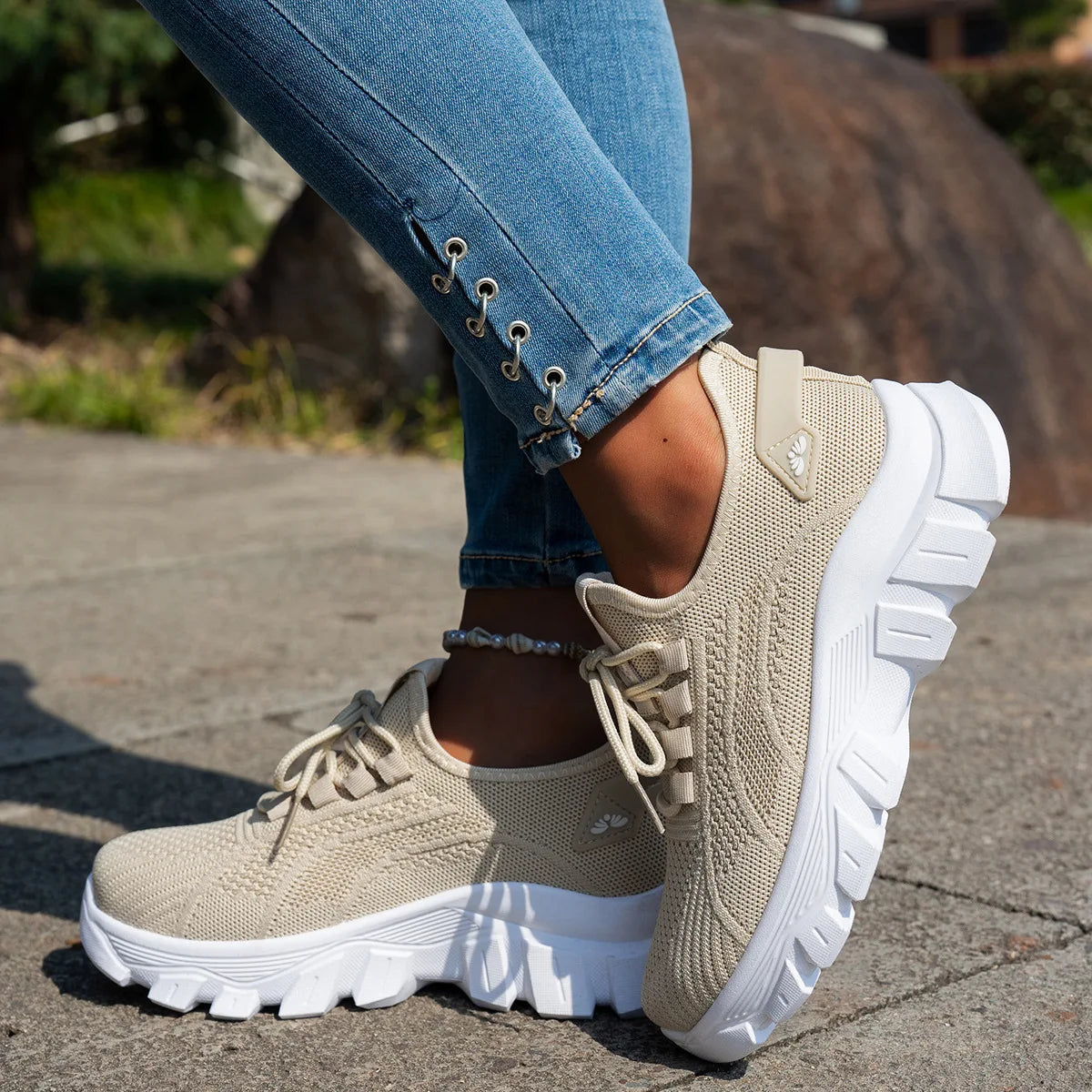 Women Shoes Mesh Casual Shoes Platform Soft Sole Tennis Shoes Knitted Shallow Vulcanized Shoe Lightweight Lace-up Women Sneakers