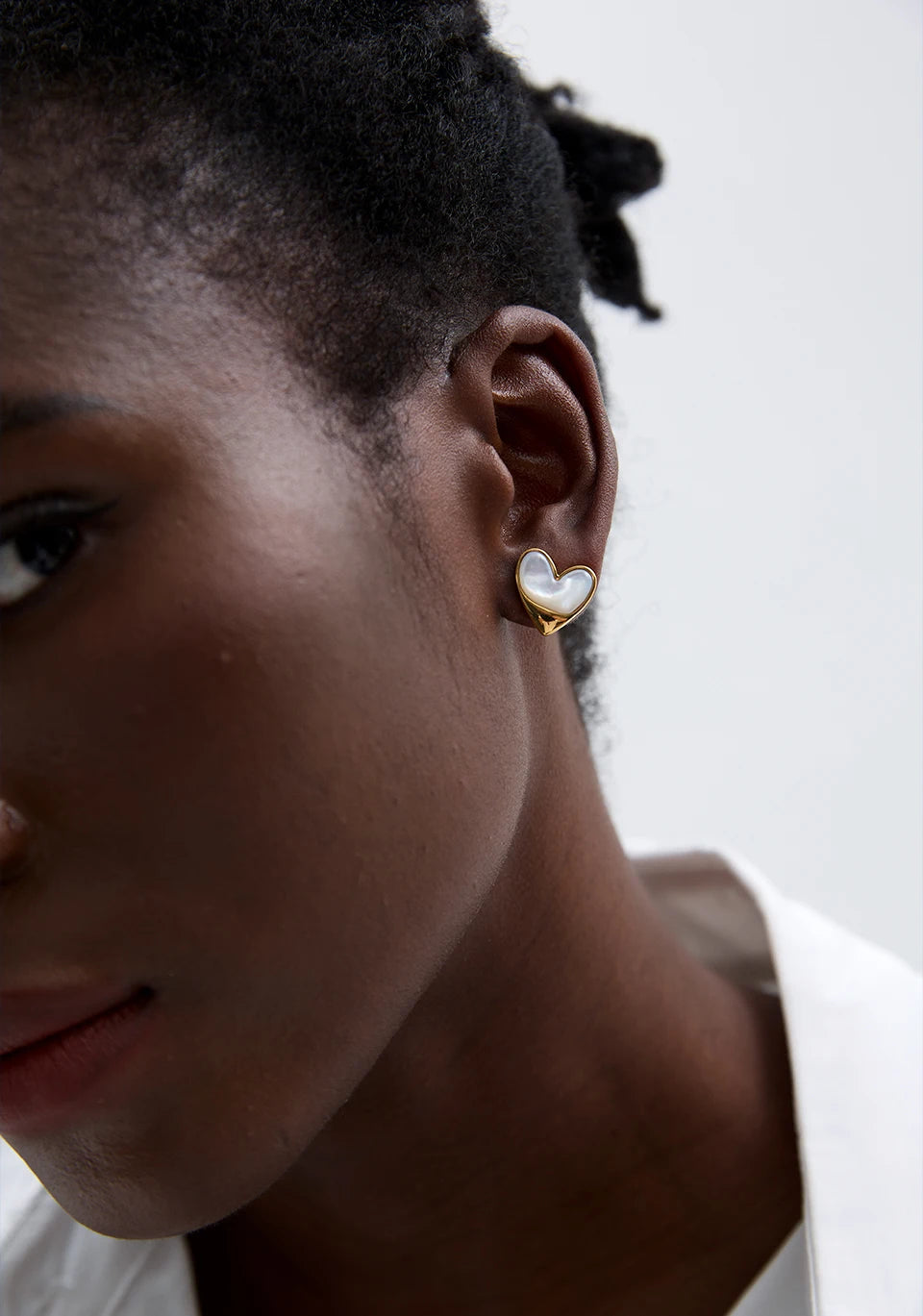 Yhpup Exquisite Stainless Steel Natural Shell Heart Love Chic Stud Earrings for Women Gold Color Fashion Charm Jewelry Bijoux