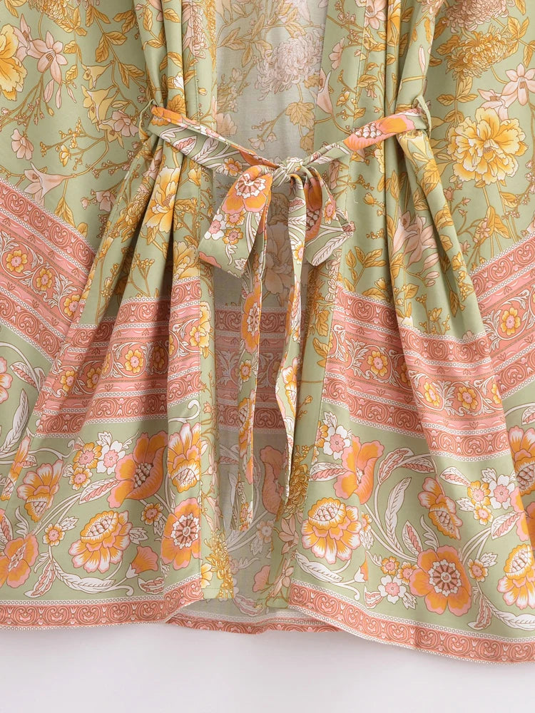 Boho Queens Multi Floral Print Sashes Short Kimono Women Bohemian V Neck Batwing Sleeves Rayon Robe Beach Bikini Cover-up