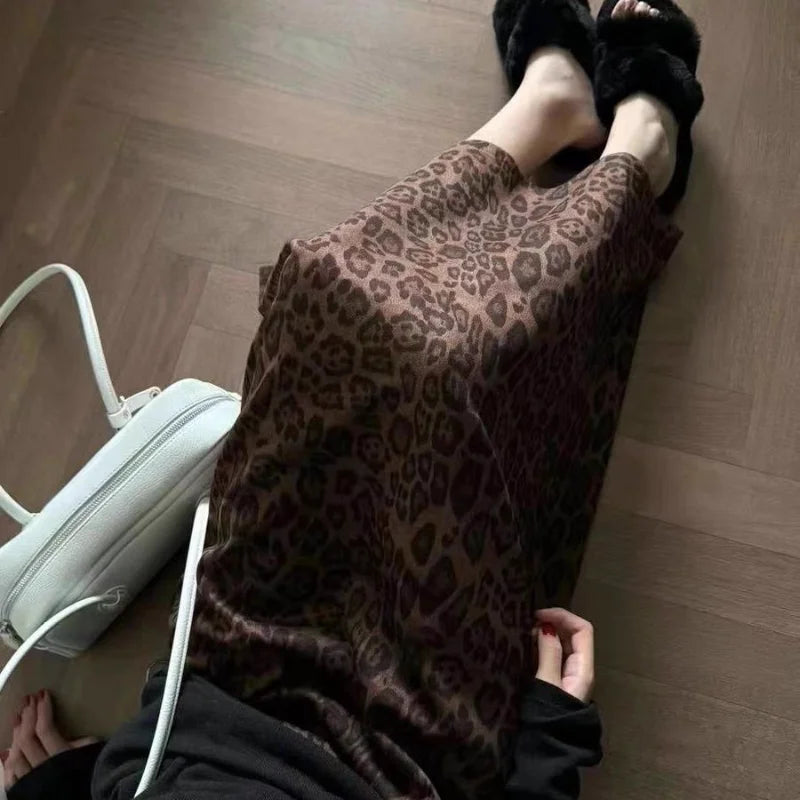 Leopard Print Midi Skirt for Women in Autumn and Winter Mid to Long, Elastic Waisted Retro Skirt All Match Long Skirt