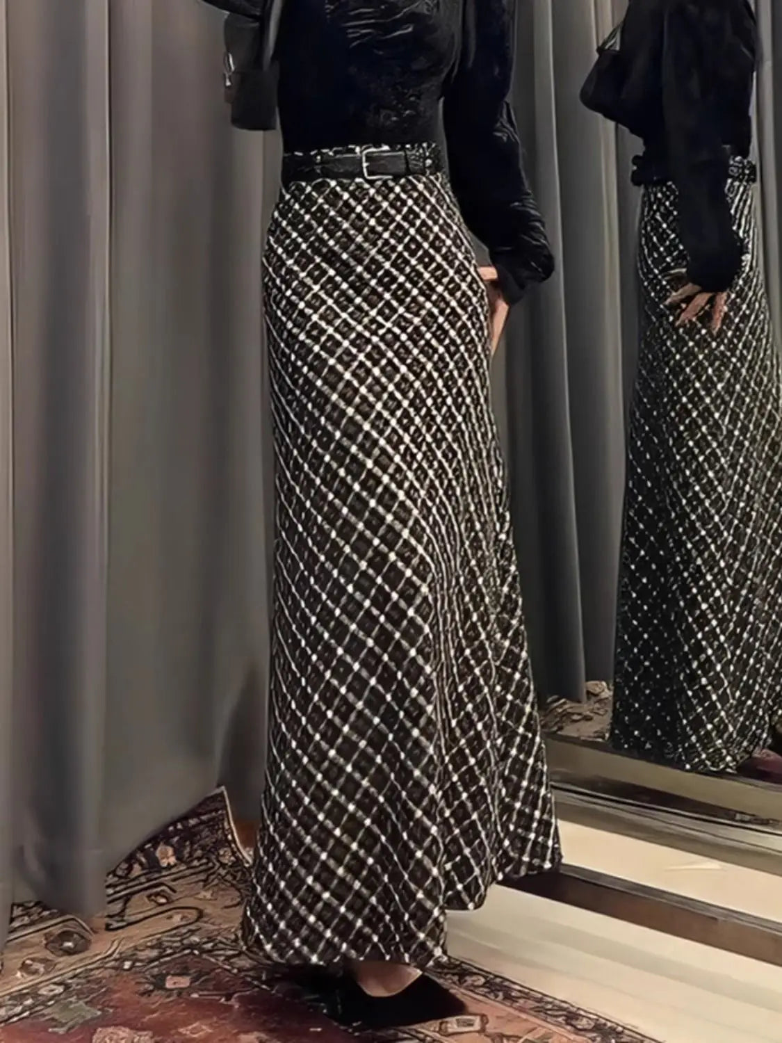 Fashion trend plaid thin high waist skirt women's 2025 autumn and winter new loose cover thin niche long skirt