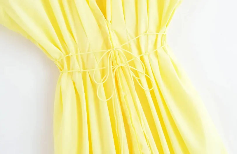 Slimming Casual Short Sleeve Pleated Shoulder Draped Dress Versatile Women's Fashion Design Knee-Length V-Neck Dress