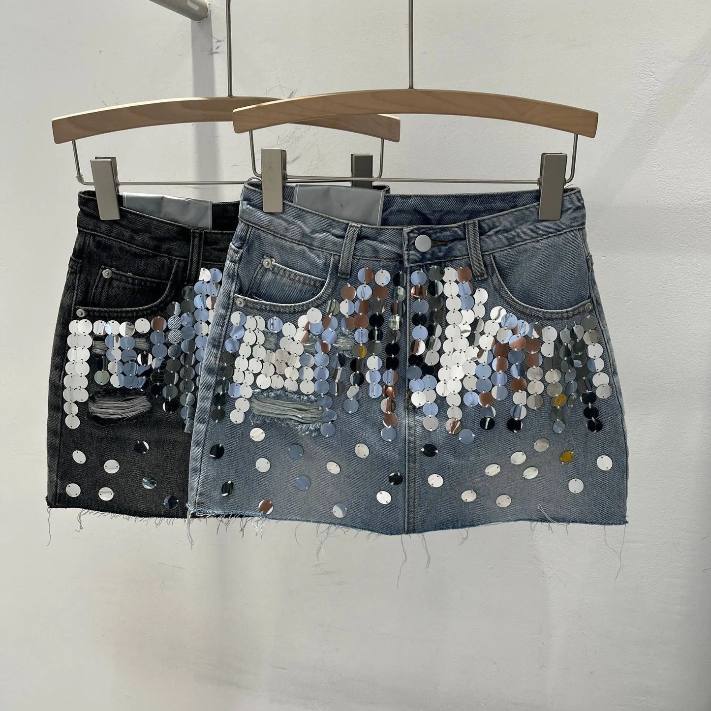 Black Skirt Korean Style Slimming Denim Skirt Women 2024 Summer New High Waist Fashionable Sequins Frayed A- Line Mini Skirts