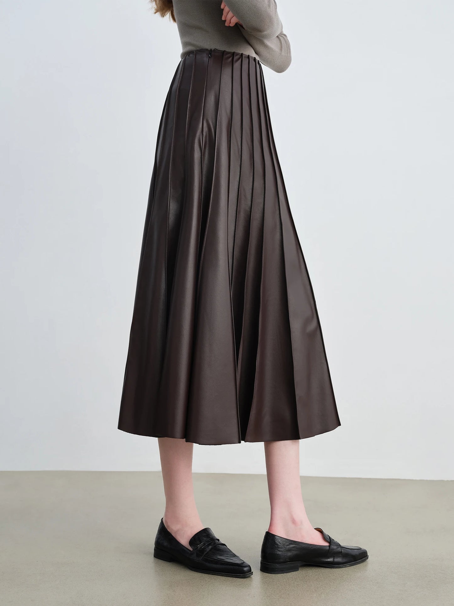 ZIQIAO Petite Women's Cherry Gloss Stylish 3D PU Leather Half Skirt 2025 New Women's A-line Pleated Umbrella Skirt 25ZQ93098