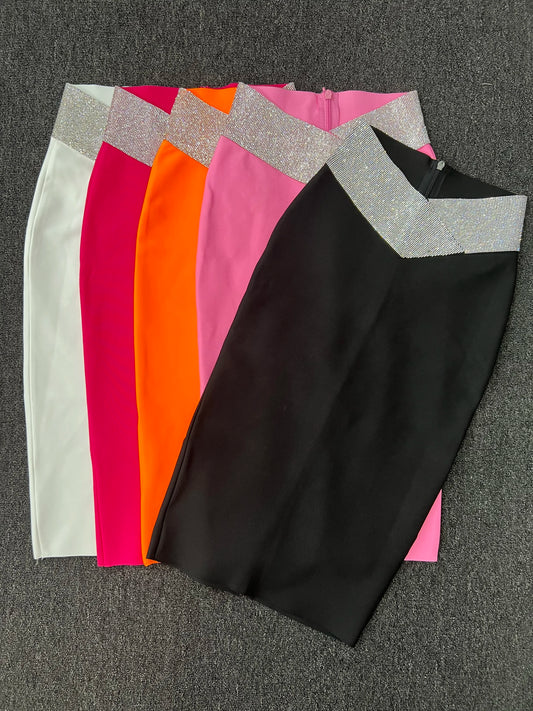 5 Colors Long Bandage Skirts Womens 2022 Luxury Diamonds Beading Waist Knee Length Elegant Formal Party Pencil Skirt Winter Wear