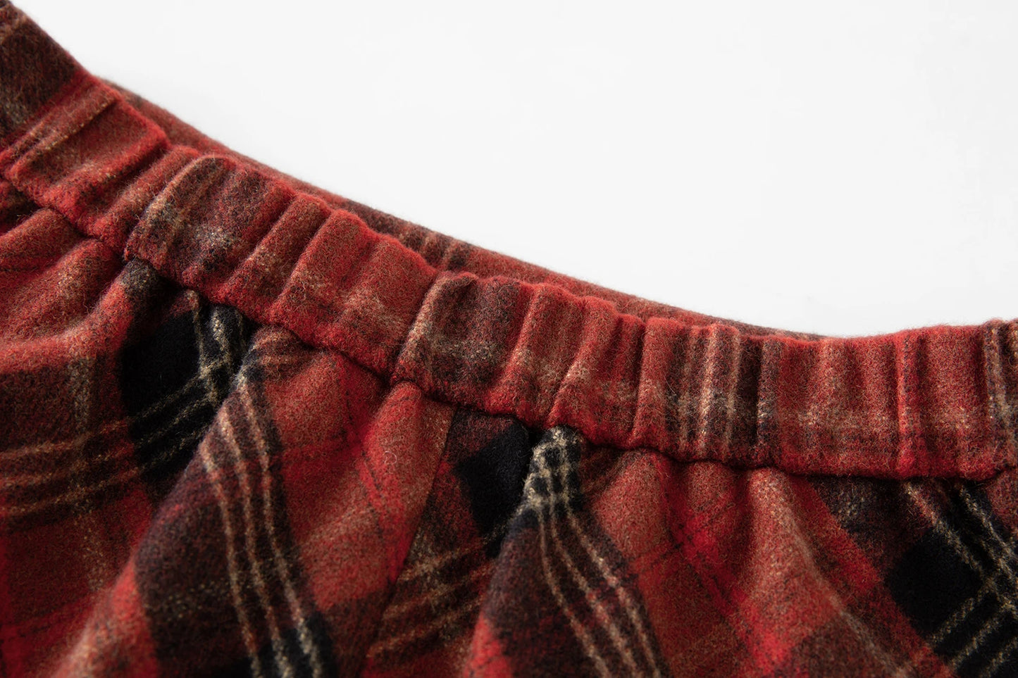 ZIQIAO Petite Size Retro Red Plaid Straight Tube Skirt for Women 2024 Winter New High Waisted Mid Length Skirt 24ZQ94351