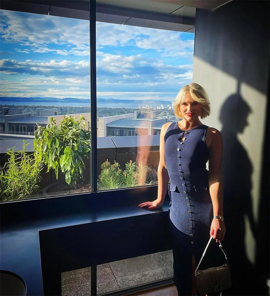 Elegant Knitted Midi Dresses Women's Black White Patchwork Slit Single Breasted Sleeveless Curvy Dress 2025 Summer Street Wear