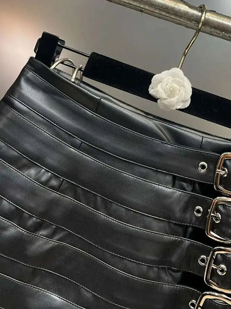 DEAT Trendy Women's Multi Belt PU Leather Mini Skirt 2024 Spring Fashion New Items High Waist Wrap Hip Skirts Female 11XX7390